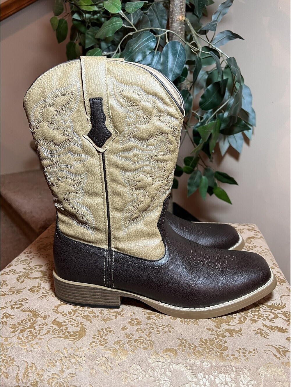 Roper Men's Faux Leather Western Boot Size 9 Broad Square Toe 09-020-1900-0013